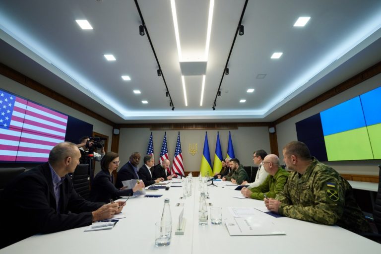 Зеленський провів зустріч з Держсекретарем та міністром оборони США: подробиці 7 fa8da7302b8a49a6eda661086405a948 1650867650 extra large