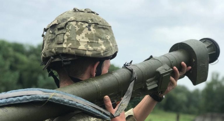 Воїни-десантники знищили два рашистські бойових вертольоти Мі-8 (ВІДЕО) 1 ff761f448981fb86