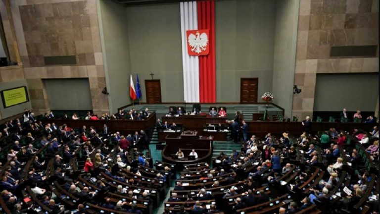 У Польщі ухвалили поправку до закону про допомогу українським біженцям 8 image 21