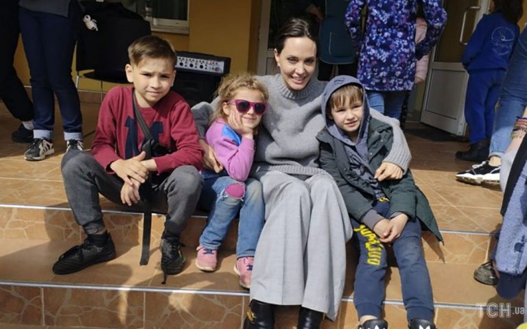 Анджеліна Джолі висловилася про свій візит до України 3 02ac22135382599b677067aa7720267a