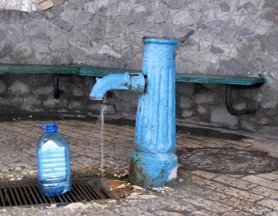 Без світла можна прожити, а без води - ні: у Франківську поставлять колонки з питною водою