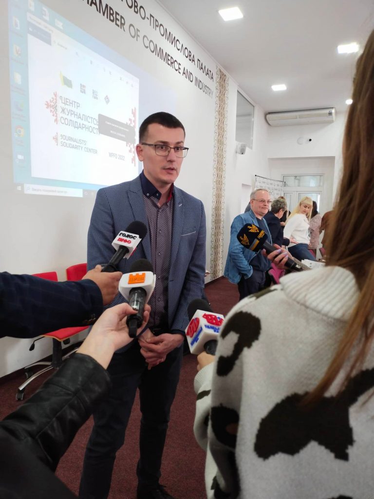 Журналісти також плачуть, але не здаються: у Франківську відбувся відвертий діалог (ФОТО) 10 279295586 562243398541587 2838105433180427044 n
