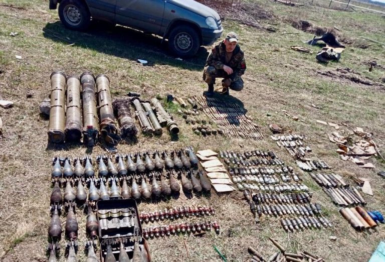 Прикарпатські вибухотехніки знешкодили ворожі боєприпаси на Сумщині (ФОТО) 5 280719311 7934590763248161 5518184232085121684 n