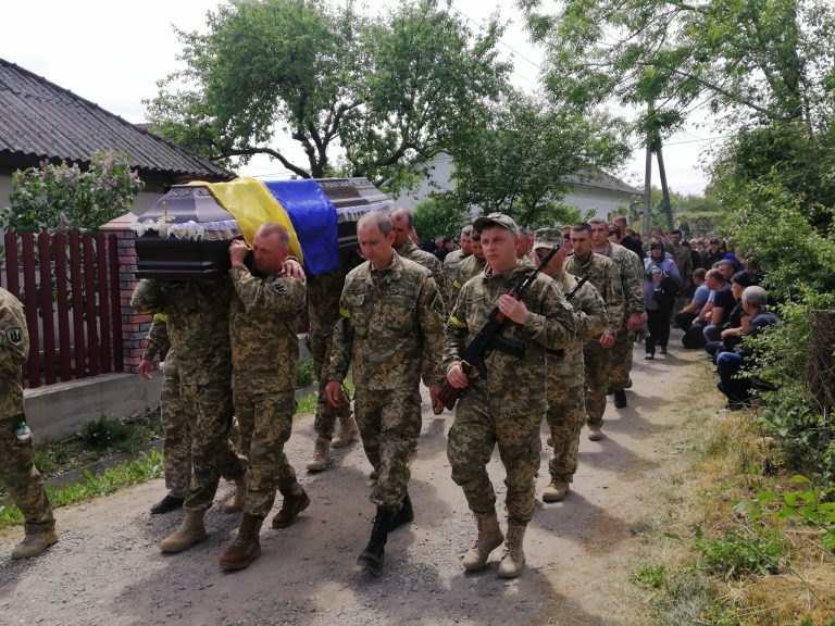Галичани провели в останню путь захисника України із Дубівців (ФОТО) 4 284074820 443859850899623 6110006586697698558 n