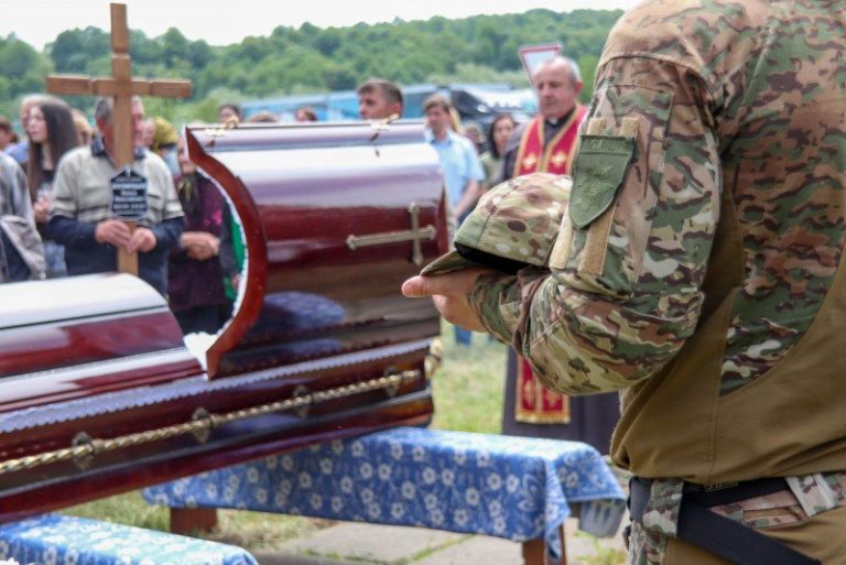 На Прикарпатті попрощалися з двома бійцями, які полягли на війні (ФОТО) 12 284414611 3280228898928247 3140220915741866106 n