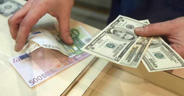 Валюта стрімко дорожчає: який курс на 29 грудня
