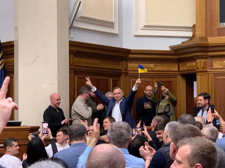 Зеленський анонсував законопроєкт про особливий статус поляків в Україні 6 628a1c885c48e