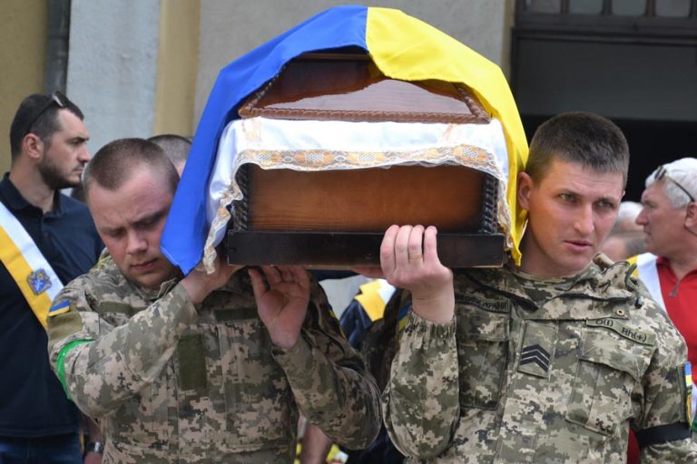 Як на Коломийщині попрощалися з героєм війни Петром Поповичем (ФОТО) 5 DSC 1212 2