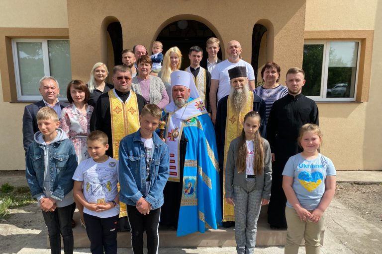 У Зарваниці відкрили й освятили новий будинок для переселенців (ФОТО) 1 У Зарваниці відкрили й освятили новий будинок для переселенців (ФОТО)