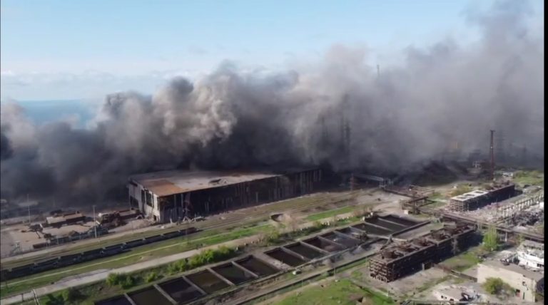 "Ворог застосовує авіацію, артилерію і піхоту": полк "Азов" показав нове відео обстрілів 12 IMG 20220505 211030