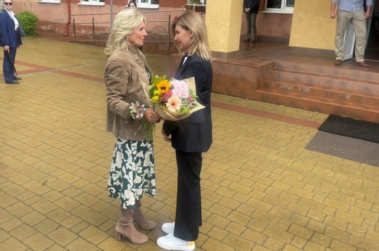 Дружина Байдена в умовах секретності відвідала Україну: де саме побувала (ФОТО) 7 bajze 800x529 1