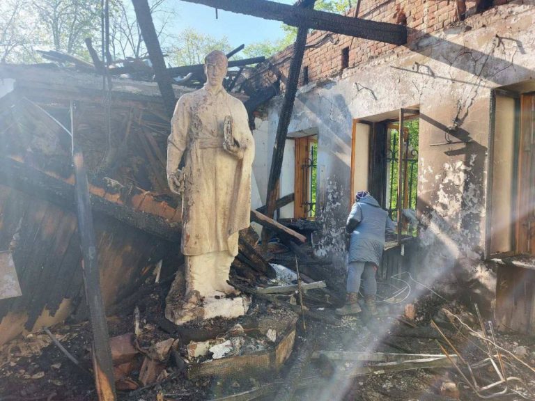 Що залишилося від знищеного рашистами музею Сковороди на Харківщині (ФОТО) 11 photo 2022 05 07 08 56 58 21111