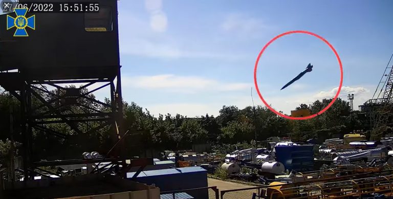 СБУ встановила обставини запуску російських ракет по ТЦ у Кременчуці (ВІДЕО) 9 234 1