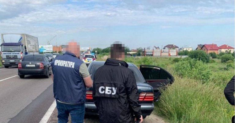 $6 тис за нелегальний перетин кордону: у Львові затримали групу осіб (ФОТО) 4 244874 289051015 395221809307325 6360899889557314674 n 960x380 0