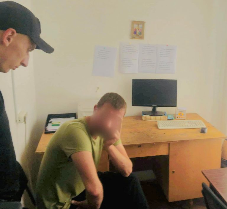Франківець намагався обікрасти поліцейську станцію. Його затримали (ФОТО) 7 285710229 8087199251320644 6286595164843030558 n