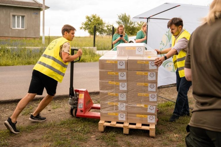 Дві початкових школи на Прикарпатті отримали 10 комп'ютерів (ФОТО) 1 Дві початкових школи на Прикарпатті отримали 10 комп'ютерів (ФОТО)
