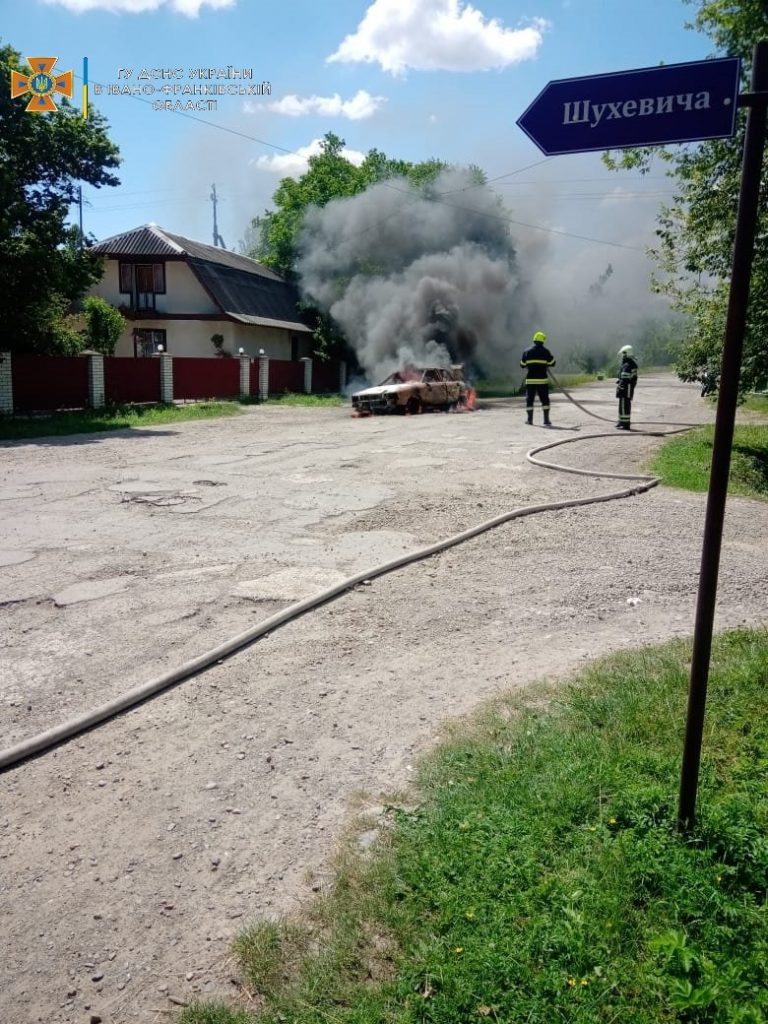 На Коломийщині загасили пожежу автомобіля (ФОТО) 8 290175912 342678448021525 3803233975924955891 n