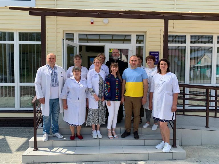 Щоб люди не запускали хвороби: на Надвірнянщині відкрили медичну амбулаторію (ФОТО) 9 Щоб люди не запускали хвороби: на Надвірнянщині відкрили медичну амбулаторію (ФОТО)