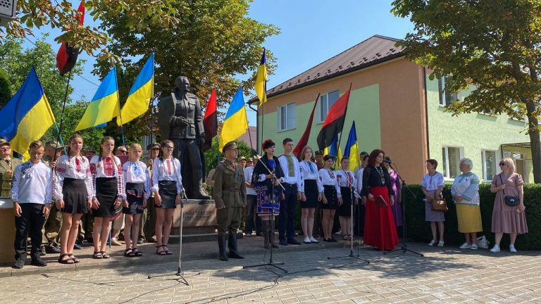 На Городенківщині вшанували дві величні дати (ФОТО) 9 291413285 452450256694350 6232814051684571771 n