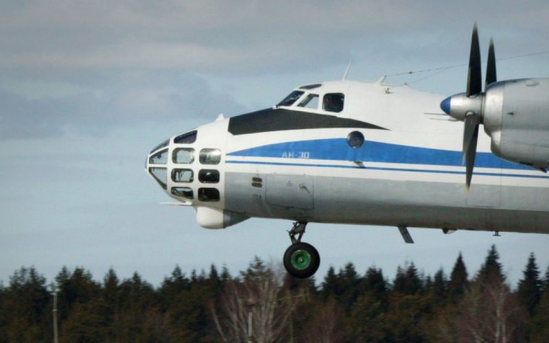 Шукають другий день: у Росії з радарів зникли два літаки
