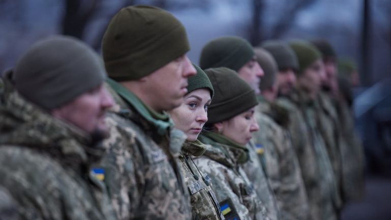 Зеленський відповів на петицію про скасування заборони на виїзд чоловікам 18-60 років 2 82b81571d0b6928a