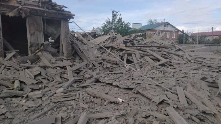 "Мене збило хвилею": очевидці та потерпілі розповіли про ракетний удар у Золочеві (ВІДЕО) 7 8efe4cbfe9d55a26