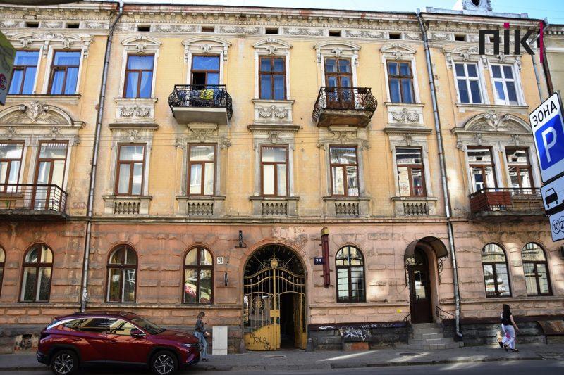 Історія навколо нас: унікальні архітектурні пам’ятки Франківська 1901 року (ФОТО) 8 DSC 0048 scaled