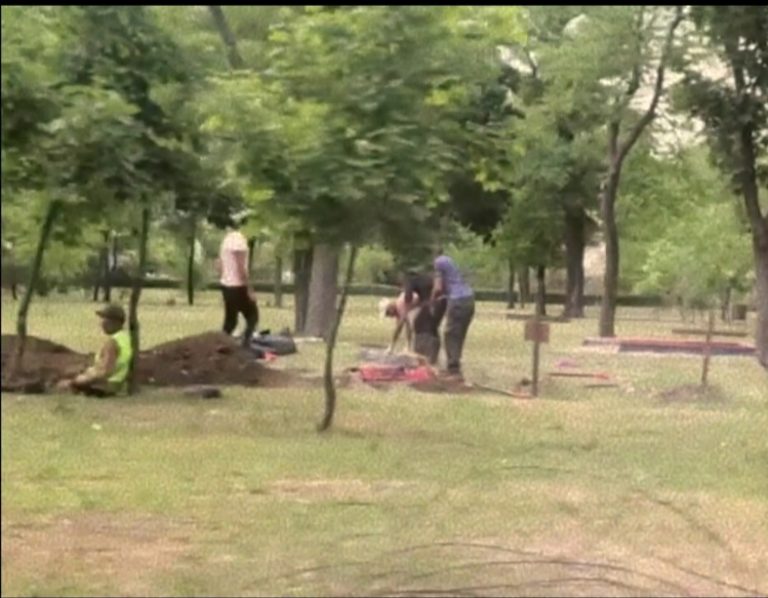 Російські окупанти в Маріуполя здійснюють ексгумацію померлих 7 IMG 20220620 112614