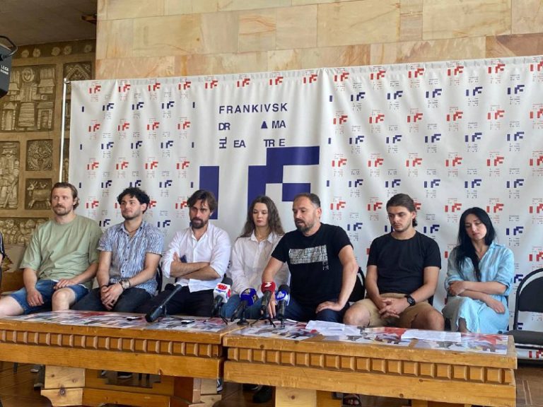 Франківський драмтеатр презентує нову версію вистави "Шаріка, або Кохання січового стрільця" 5 d95470a1 0d78 4431 a907 5e6830e8ed23