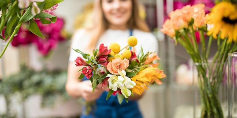 flowers.ua povernulis mi znovu dostavlyaemo kviti ta podarunki po ukraini
