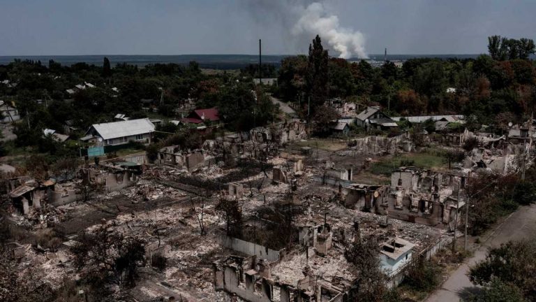 Приліт "Урагану" на Лисичанск: у людей жахливі ампутації - Гайдай
