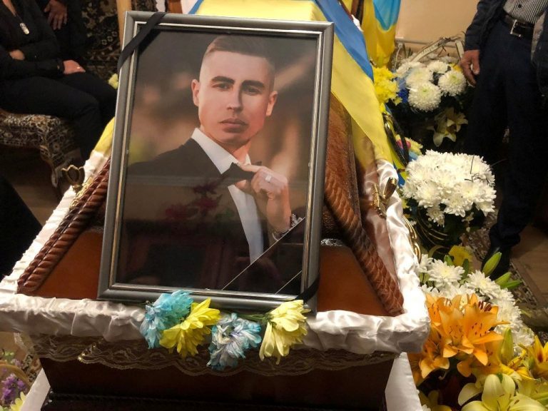 Болехів у жалобі: громада провела в останню дорогу загиблого воїна (ФОТО) 11 2 7