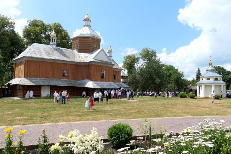 У найдавнішій церкві Тисмениччини відзначили храмове свято (ФОТО) 12 У найдавнішій церкві Тисмениччини відзначили храмове свято (ФОТО)