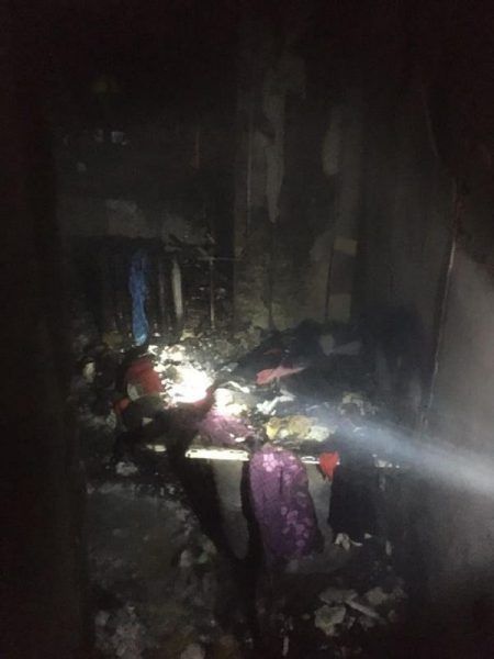 У Франківську вночі горіла квартира: надзвичайники евакуювали 16 людей (ФОТО)