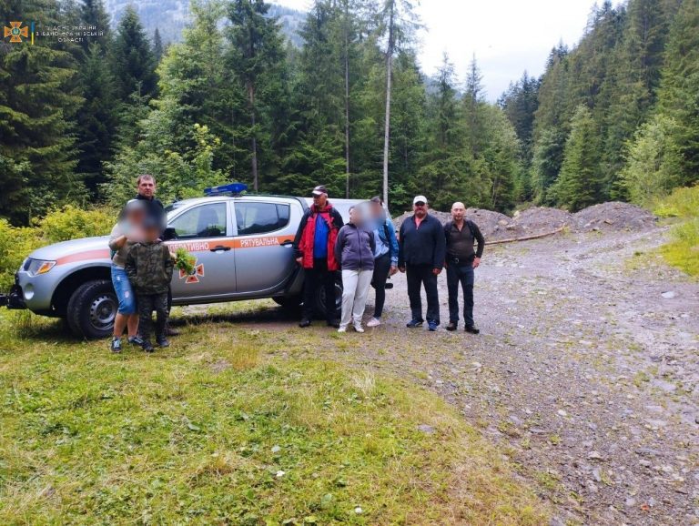 Рятувальники розшукали туристів, які заблукали у горах (ФОТО) 2 293690198 356129840009719 6781585805874656529 n
