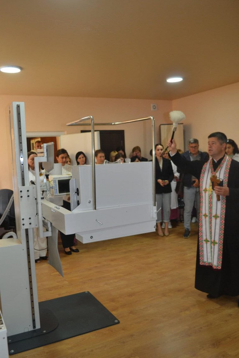 Попереднє обладнання вже відслужило своє: у Верховині відкрили оновлений рентгенкабінет (ФОТО) 10 Попереднє обладнання вже відслужило своє: у Верховині відкрили оновлений рентгенкабінет (ФОТО)