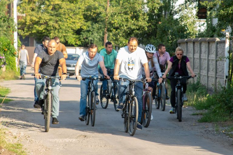 "Інспектор" Марцінків знову прокатався Франківськом: чи знайшов недоліки? (ФОТО) 10 295440660 610340647328862 8244625583026732954 n