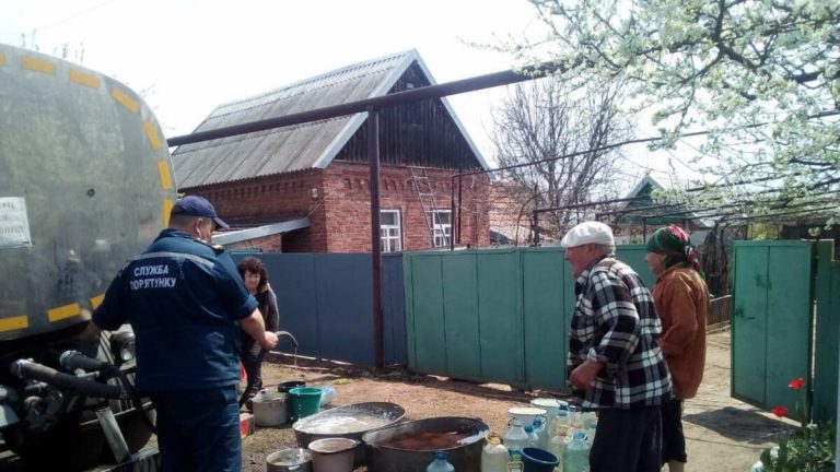 Порядки окупантів: у Донецьку люди отримають воду тільки за паспортом ДНР 10 55CFCD6B 0412 43DC BE64 FC861CCBFC7E w1200 r1