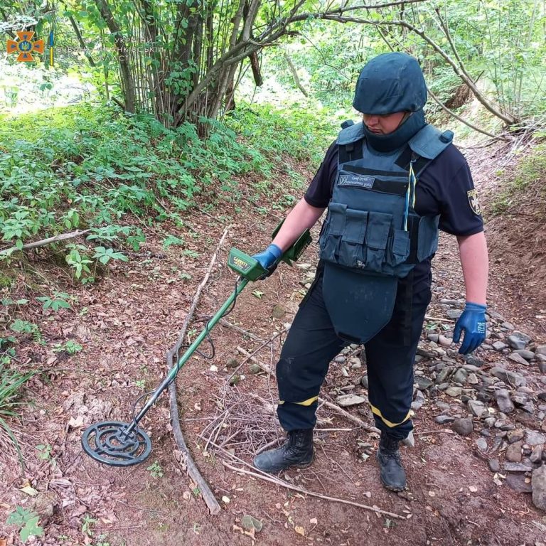 На Прикарпатті виявили два вибухонебезпечні предмети з часів Другої світової (ФОТО) 8 FB IMG 1658309706510
