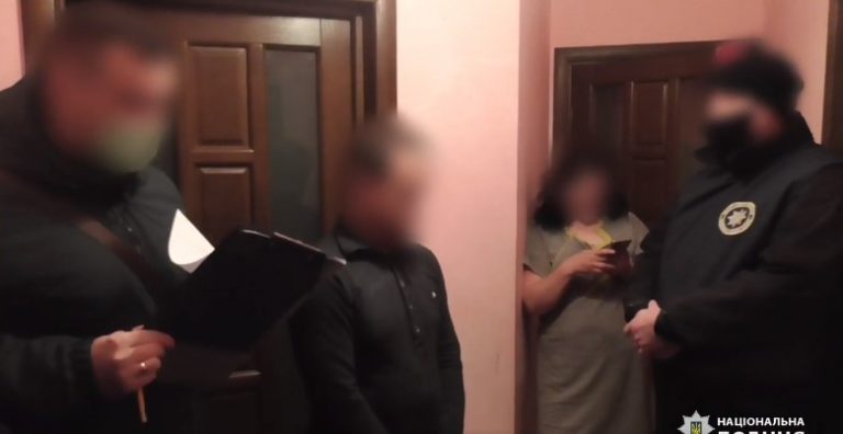 На Прикарпатті чоловік розбещував 5-річну доньку та створював порнографію за її участі 9 Snymok ekrana 2022 07 13 101802