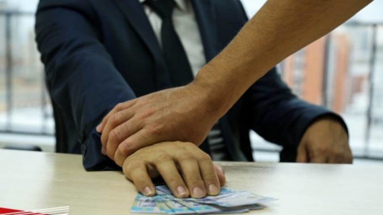 Затримали директора ліцею на Львівщині: вимагав 75 тис грн хабаря 3 lzh e1628231429334