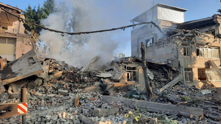 Окупанти "демілітаризували" школу в Харкові: які наслідки (ФОТО) 4 photo 2022 07 04 08 49 32