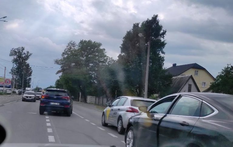 Чергова ДТП в Івано-Франківську: рух транспорту ускладнено (ФОТО) 6 photo 2022 07 29 16 52 22