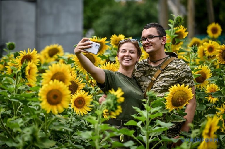 Разом з першого класу: на Запоріжжі в теробороні служить подружжя з Франківська (ФОТО)