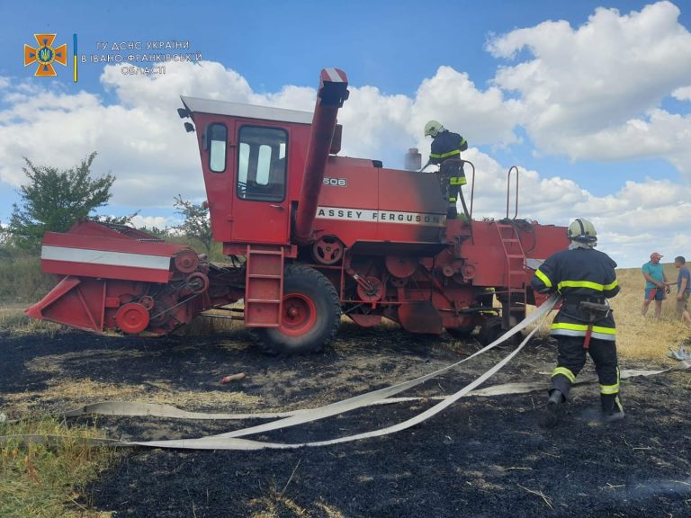 На Снятинщині сьогодні загорівся комбайн: гасили пожежу шість вогнеборців (ФОТО) 6 На Снятинщині сьогодні загорівся комбайн: гасили пожежу шість вогнеборців (ФОТО)