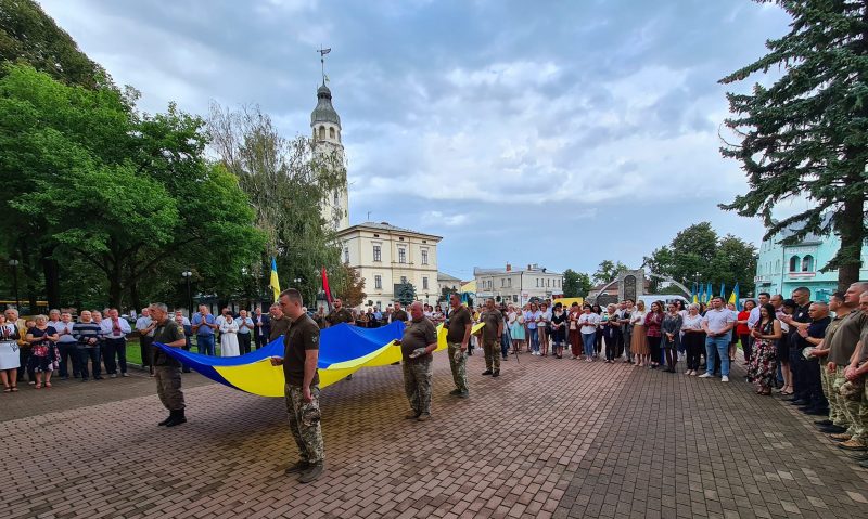 Підняття Державного прапора в Снятині.