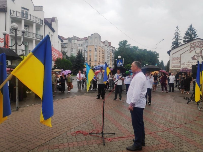 Підняття Державного прапора у Тлумачі.