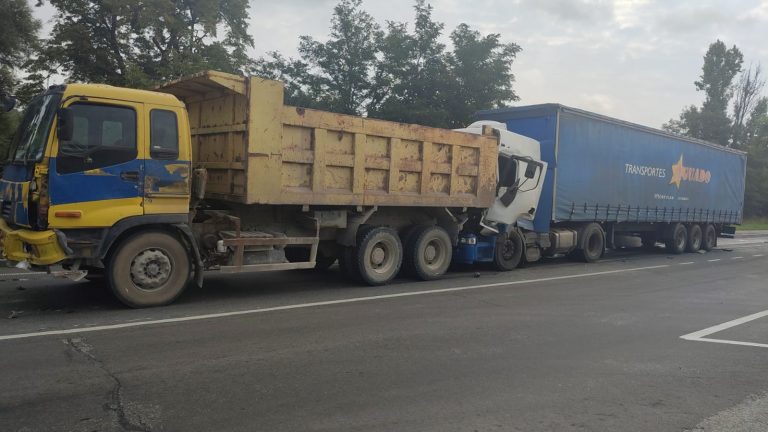 Масштабна ДТП на Львівщині: зіштовхнулися дві вантажівки та два легковики (ФОТО) 2 302418979 452850400200549 5008827019212800203 n