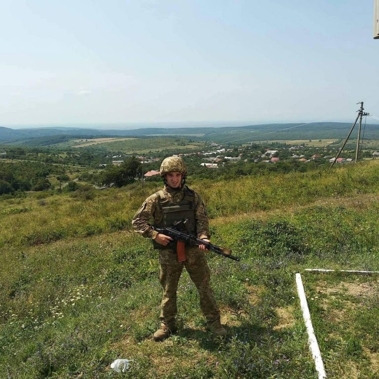 Жаль, сум, сльози: на Херсонщині загинув сержант з Ворохти 9 Жаль, сум, сльози: на Херсонщині загинув сержант з Ворохти