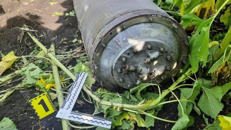 Над Харківщиною протиповітряна оборона збила ворожу ракету (ФОТО) 3 780x439 1